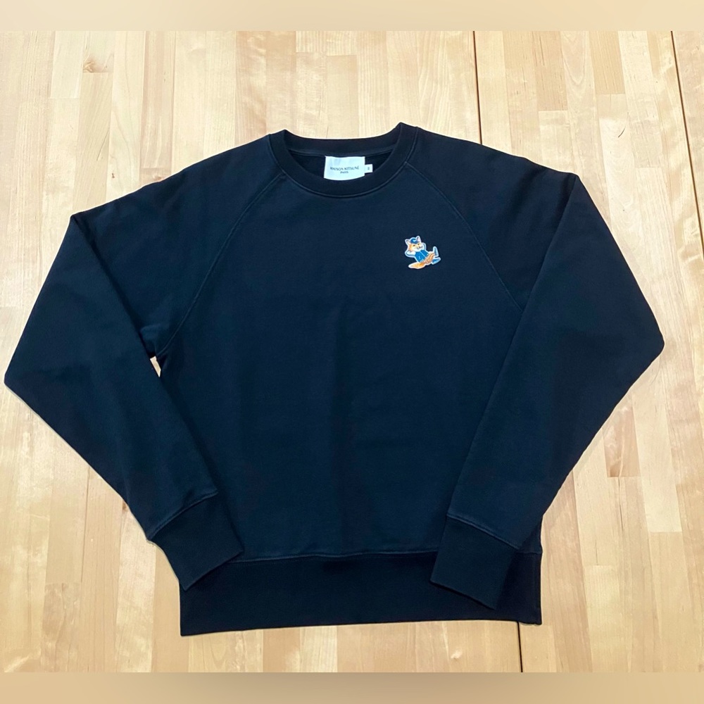MAISON KITSUNE Paris NWOT Women’s Black Sweatshirt. Size: XS. 100% cotton